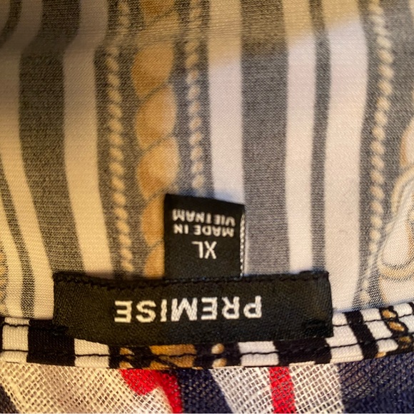 Premise equestrian motif striped sleeveless top with front rushing - Picture 16 of 16